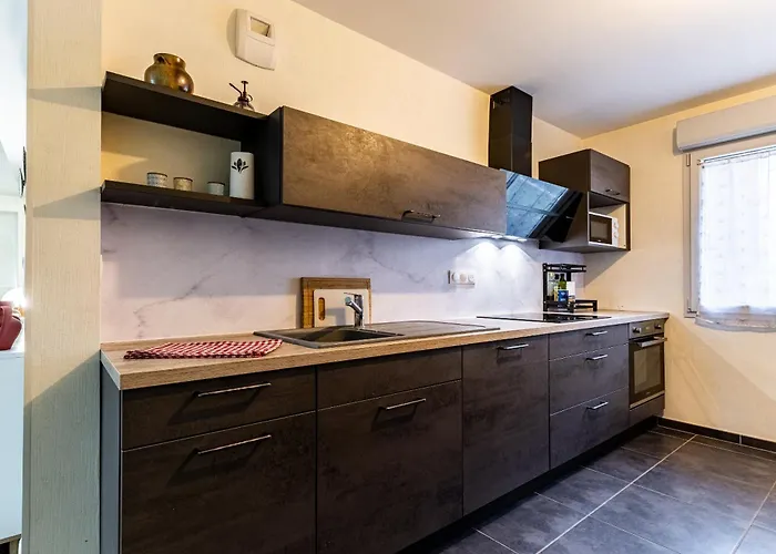 Proche Centre Republique *